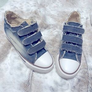 Denim wedge sneakers